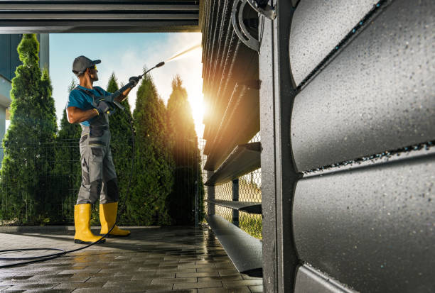 Best Pool Deck Cleaning  in Beattyville, KY